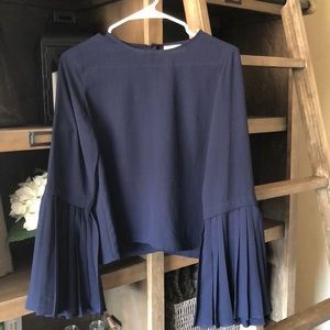 NWT super cute navy top!